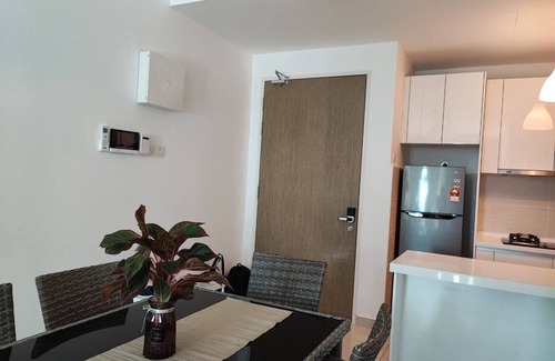 Kuala Lumpur City Centre Condo | A stunning view of KLCC with 3 bedrooms condo