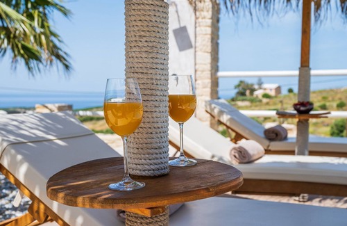 Kamilari Villa | A stylish and elegant villa with stunning view