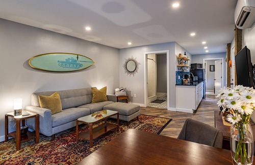 Colington Apartment | A Stylish Suite in the Heart of the Outer Banks with a Private Gym and Hot Tub.