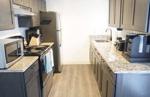 Church Street House | A Suite Retreat Comfy Private Room Near Airport