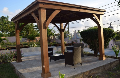 Tower Isle Villa | A superb 2-bedrooms Holiday Apartment, mins away from Ocho Rios vibrant fun