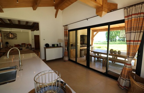 Domme Villa | A superb and spacious family house; with private heated pool and tennis court
