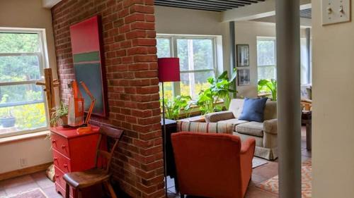 Adjala-Tosorontio Bed & Breakfast | A Sustainable Off-Grid Lifestyle Experience