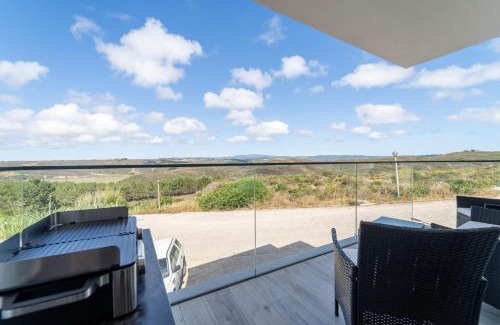 Espartal Apartment | A TARAMBOLA - Walking distance to Monte Clerigo and Amoreira beaches