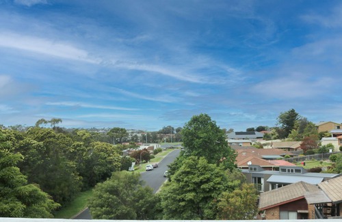 Berrambool House | A Touch of Bali - 3 Bedroom Pet friendly home. 3+ nights