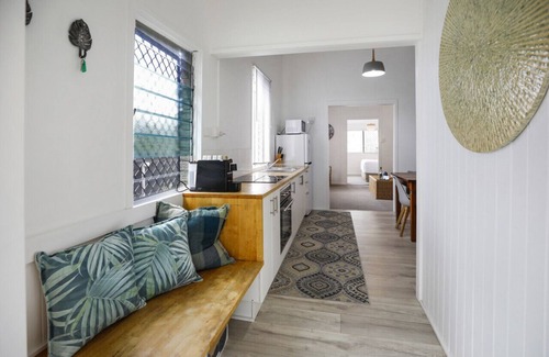 Cairns North Apartment | A Touch of the Bahamas on McKenzie MK3