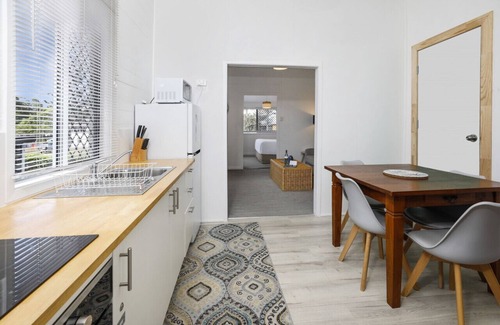 Cairns North Apartment | A Touch of the Bahamas on McKenzie MK3