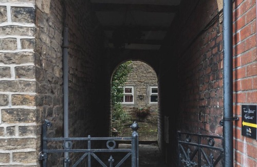 Stockport Apartment | A Town House in the hub of Marple Bridge