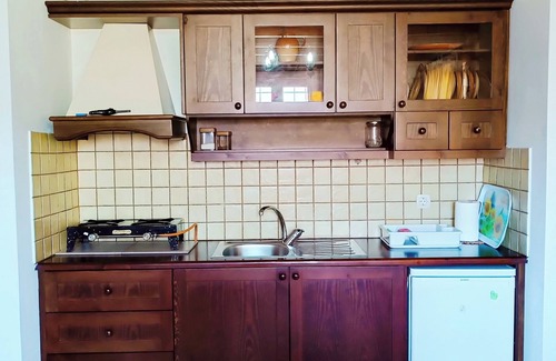 Astiraki Hotel | A traditional mountain gîte with swimming pool and local cuisine!