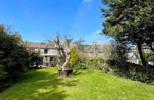 Chysauster Cottage | A Tranquil, quirky cottage with large garden - perfect for families