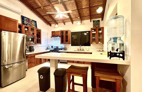San Diego House | A true beachfront home on a surf break