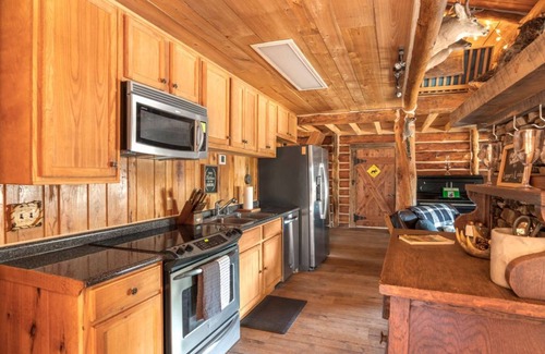 Pine Level Cabin | A True Logger's Cabin in Prattville