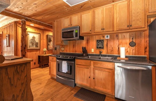 Pine Level Cabin | A True Logger's Cabin in Prattville