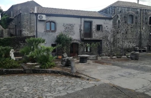Puntalazzo Apartment | A True Sicilian guesthouse with Pool on Mt. Etna, perfect for Families & Groups.