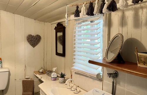 Ghinni Ghinni Bed & Breakfast | A unique quaint property just out of Taree