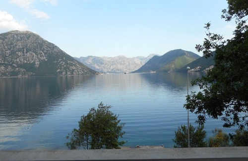 Lipci Apartment | A unit, 1 bdr., stunning views, waterfront, free secured parking