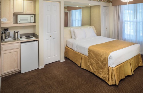 Table Rock Hotel | A Vacation Day is Always a Great Idea! Kitchen, Close to Ripley's