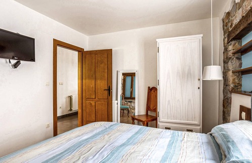 Soba Apartment | A vacation home in an idyllic area with a flowering garden.