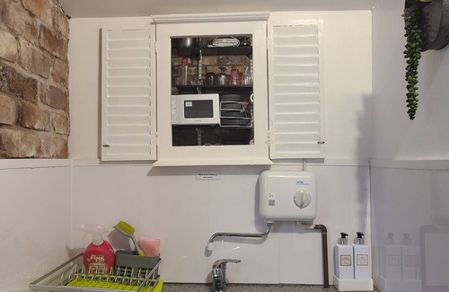 Prestatyn Cottage | A Victorian laundry now a little (25'x8') dog-friendly let 5mins to town & beach