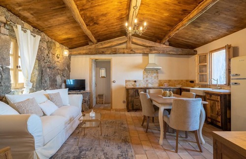 Viggianello House | A VIGNA CASEDDU A PUNTA sea view and swimming pool