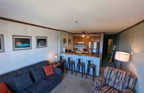 Snowshoe Condo | A Walk in the Clouds - 4 Season Getaway -Ski-In Ski-Out Condo