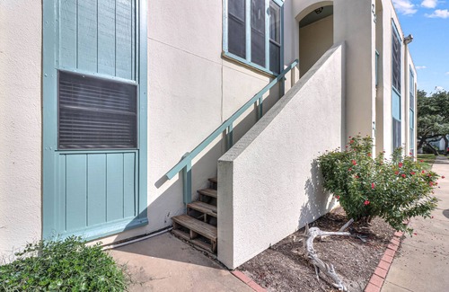 Sailhouse Condo | A Wave From It All! Pool, Pier, Boat Ramp, Slips, BBQ Area!