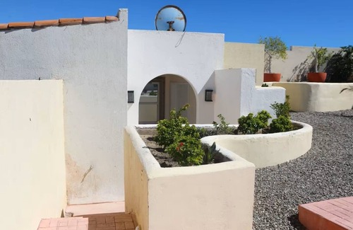 Jimenez House | A Wave FROM IT ALL Casita: