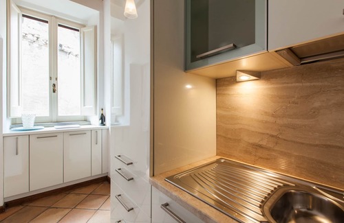 Rome City Centre Apartment | A window on Pantheon : It's true! overlooking the Pantheon. Unique experience!
