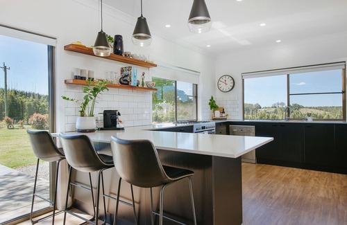 Comboyne House | A Wonderful Country Relax. Reconnect with nature.