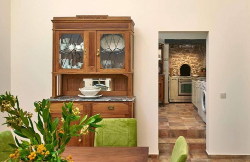 Moncarapacho e Fuseta Villa | A wonderful restored country house.