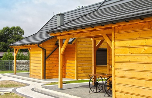 Lubrza House | A wooden, eco-friendly house by the Goszcza lake