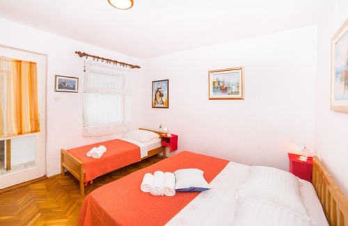 Bratus Apartment | A1 - apt next to the beach with balcony and sea view