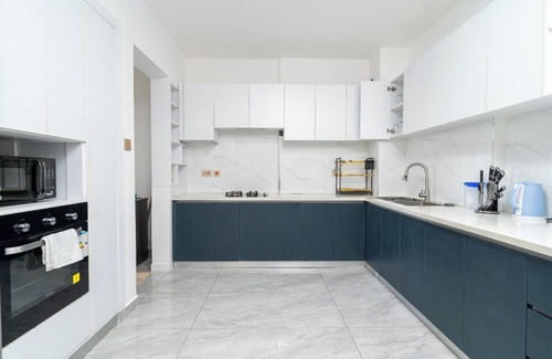 Kilimani Apartment | A1-Spacious Oak Residency Kilimani- Pool, Gym+ Lift