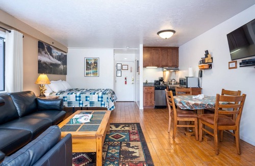 Yosemite West Condo | (A107) Studio Condominiums