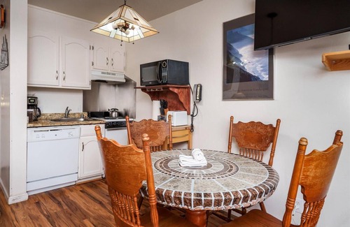 Yosemite West Condo | (A111) Studio Condominiums