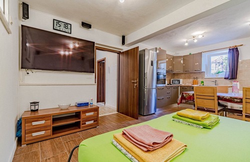 Cove Tri Zala (Zrnovo) Apartment | A2-apartment 50m from the beach with the sea view