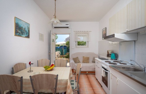 Stobrec Apartment | A2 - apt near beach with patio, parking and grill