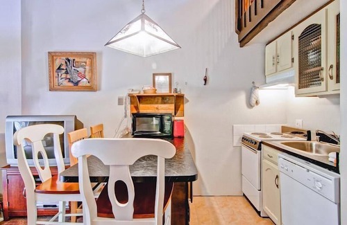 Yosemite West Condo | (A203) Loft Condominiums
