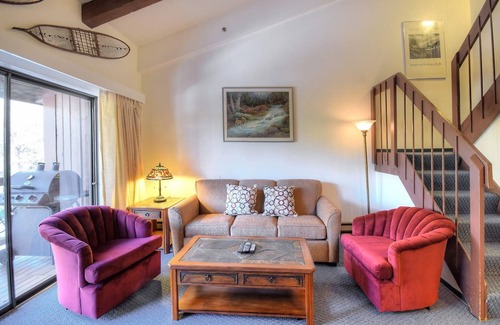 Yosemite West Condo | (A211) Loft Condominiums