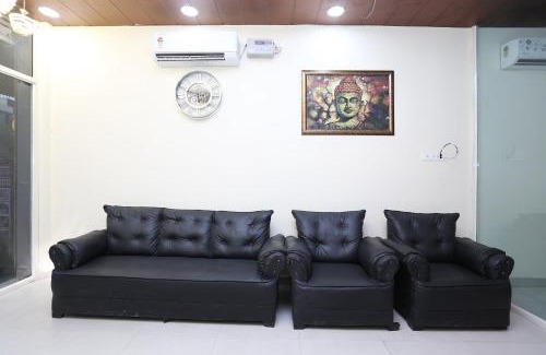 Old Gurgaon Hotel | A2K Residency