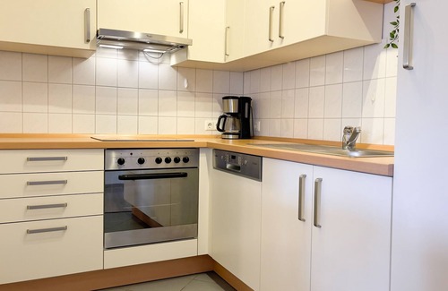 Sahlenburg Apartment | A4.3-Bright, friendly apartment with partial sea view, for up to 7 people