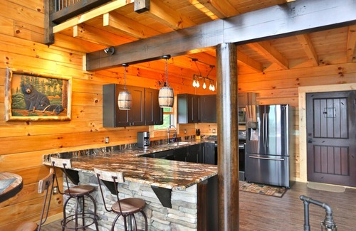 Almond Cabin | Aah Mazing Views log cabin