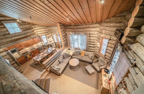 Sirkka House | Aavalevi Riekkopolku Log Villa
