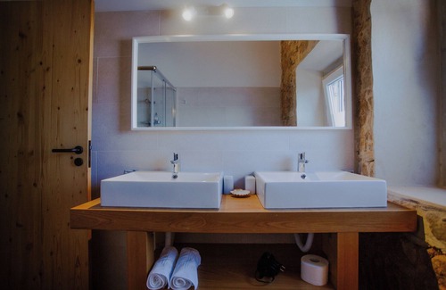 Alenquer Cabin | Aba da Serra, Rural Tourism, with breakfast, garden, and swimming pool