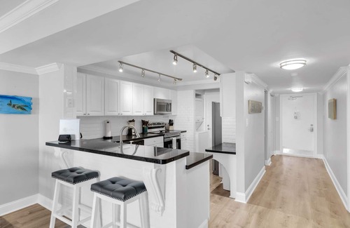 Meadows Condo | "Abaco" Key West 2/2 End Unit Waterfront+Dockage