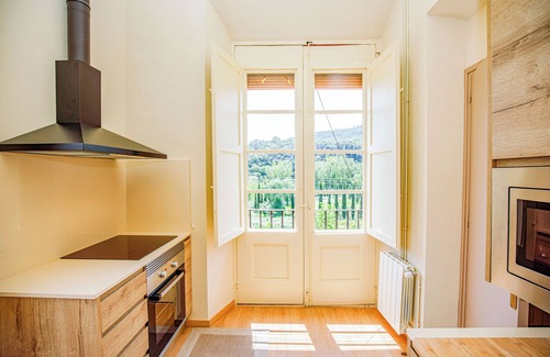 Besalu Apartment | Abadia Mirador The Best Panoramic Views