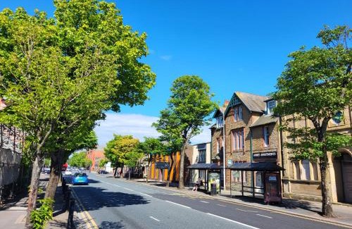 Barrow-in-Furness Apartment | Abbey Apartments Modern ApartHotel for Tourists & Professionals
