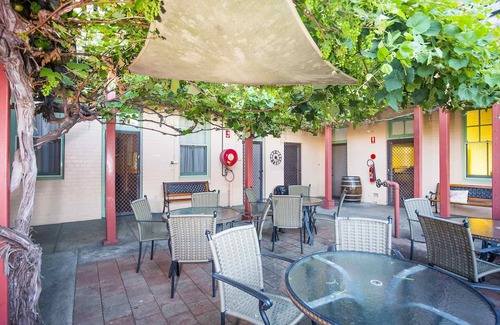 Abernethy House | Abernethy House - Historic 15 bedroom pub-stay, perfect for large groups