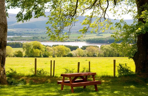 Hollywood Cottage | Abhainn Ri Farm Cottages With Stunning Lake & Mountain Views