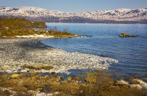 Abisko House | Abisko Guesthouse & Activities